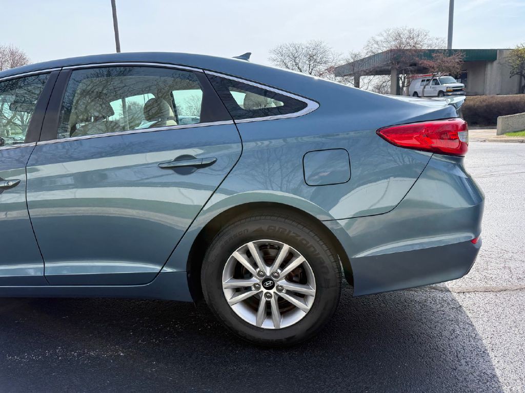 2015 Hyundai Sonata Image 32