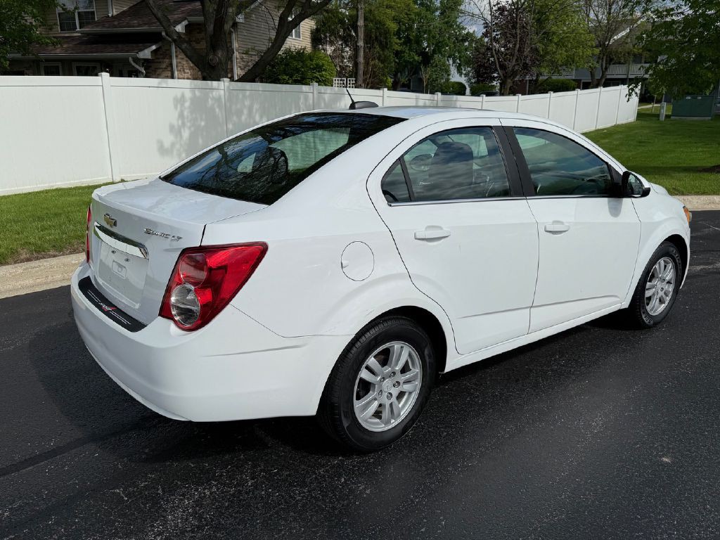 2016 Chevrolet Sonic Image 6