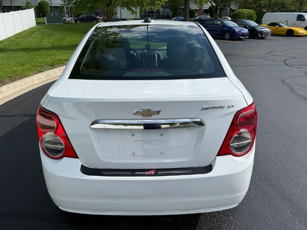 2016 Chevrolet Sonic Image 7