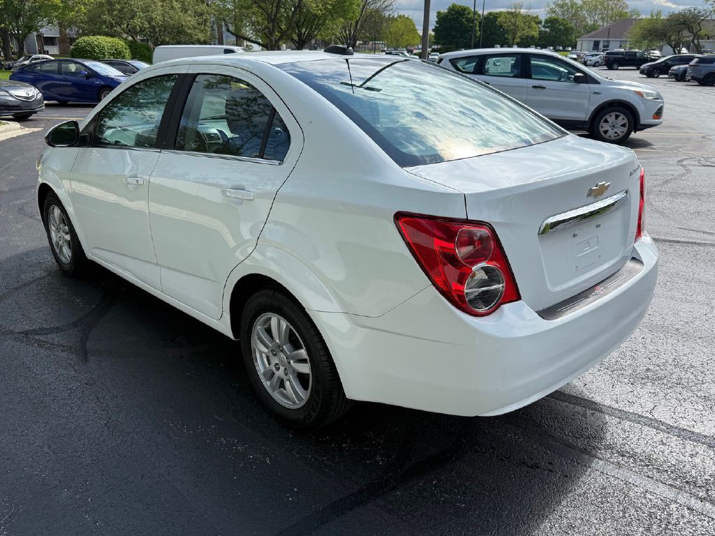 2016 Chevrolet Sonic Image 8