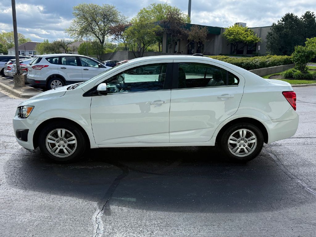 2016 Chevrolet Sonic Image 9