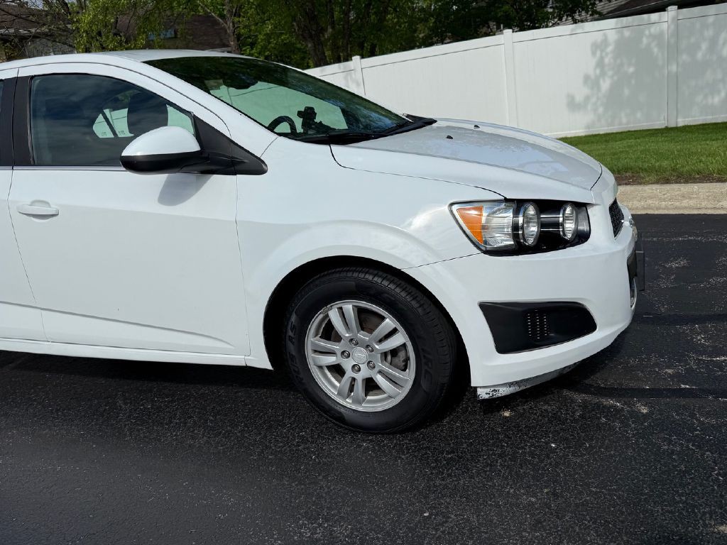 2016 Chevrolet Sonic Image 12
