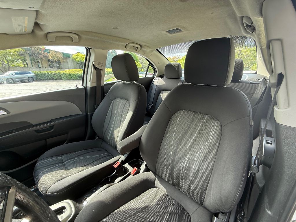 2016 Chevrolet Sonic Image 13
