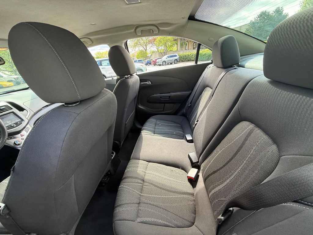 2016 Chevrolet Sonic Image 22