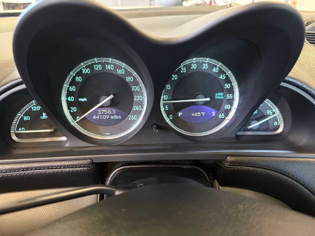 2003 Mercedes-Benz SL-Class Image 15