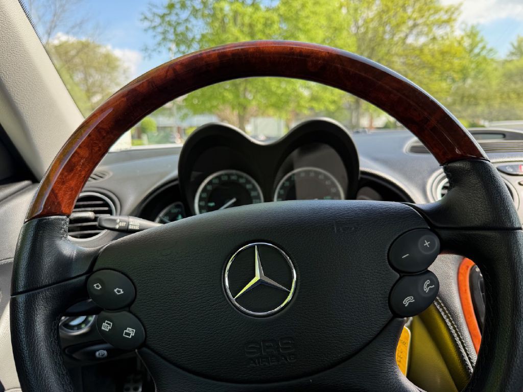 2003 Mercedes-Benz SL-Class Image 22