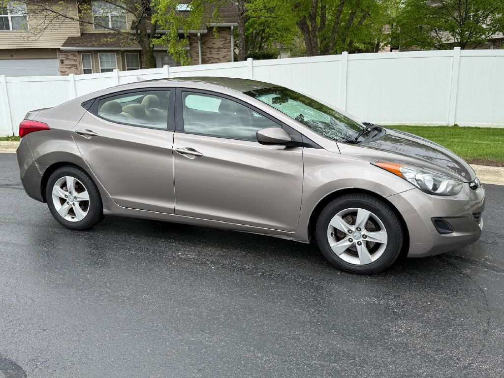 2011 Hyundai Elantra Image 4