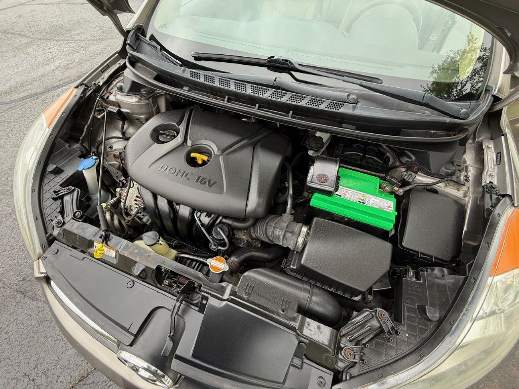 2011 Hyundai Elantra Image 29