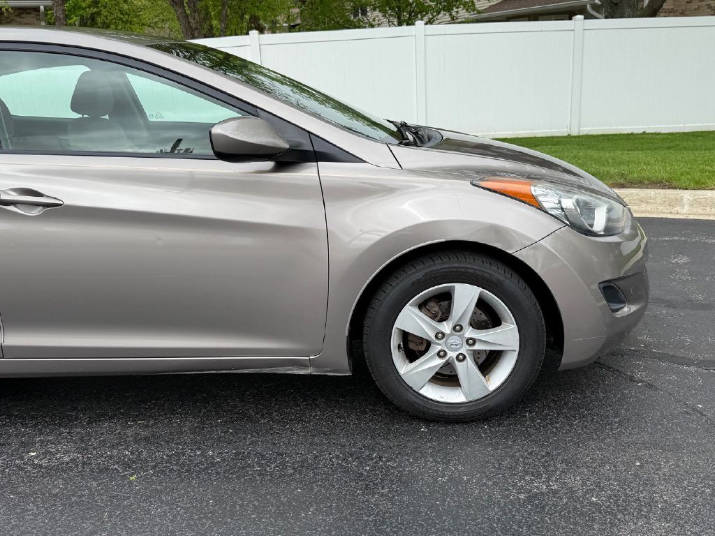2011 Hyundai Elantra Image 33