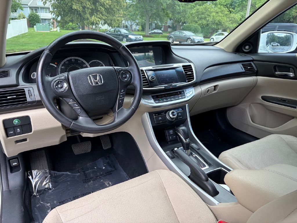 2013 Honda Accord Image 16