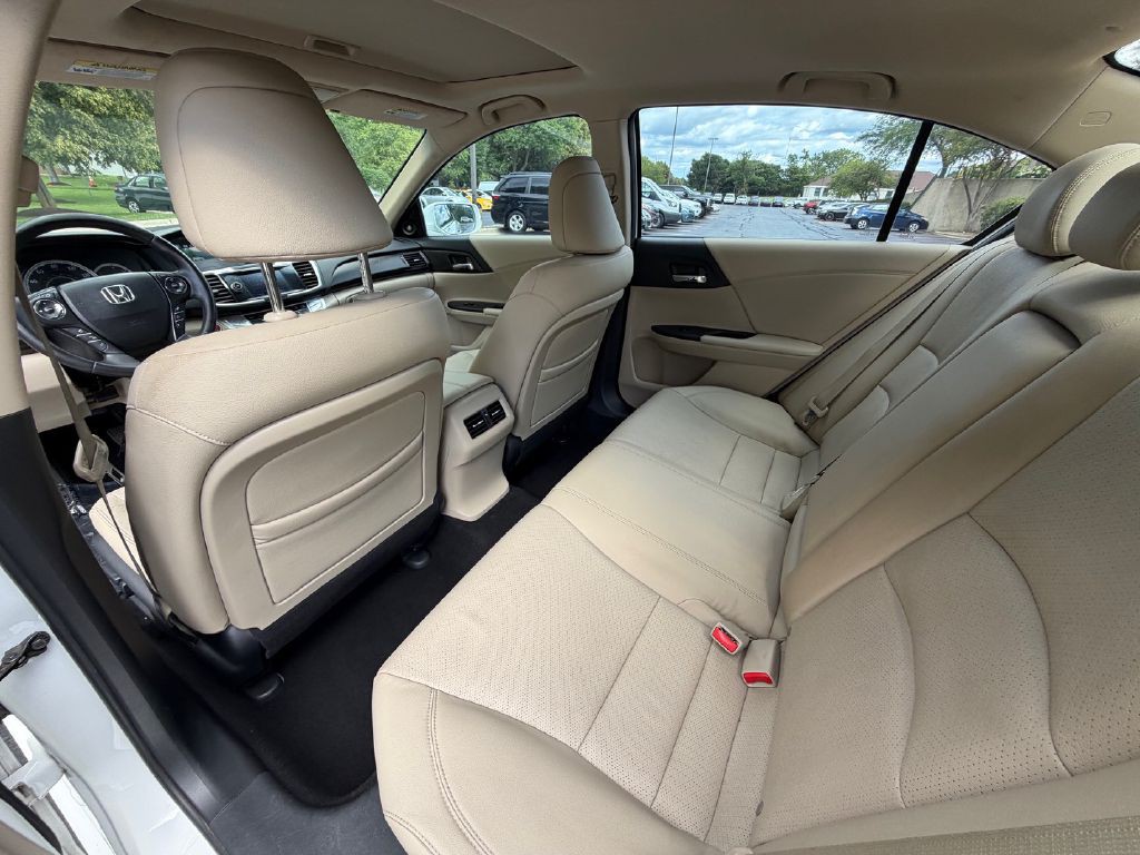 2013 Honda Accord Image 17