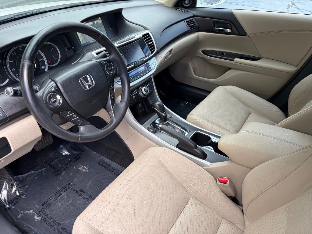2013 Honda Accord Image 19