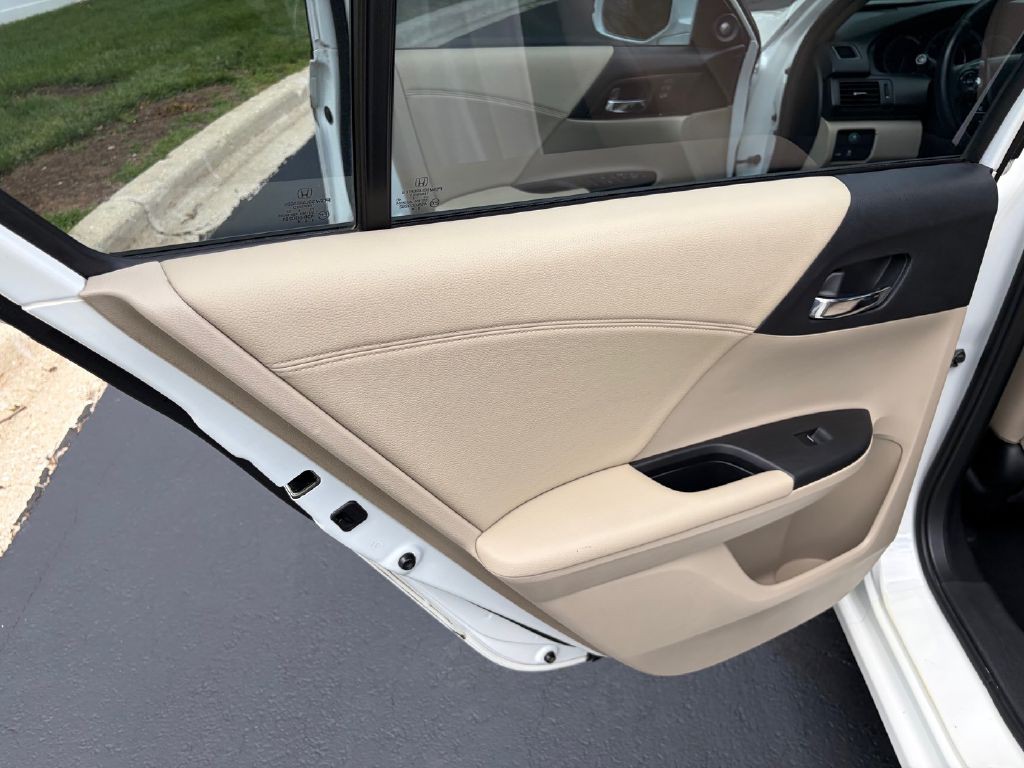 2013 Honda Accord Image 22