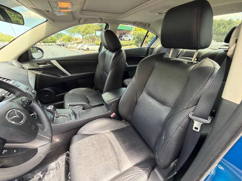 2012 Mazda Mazda3 Image 18