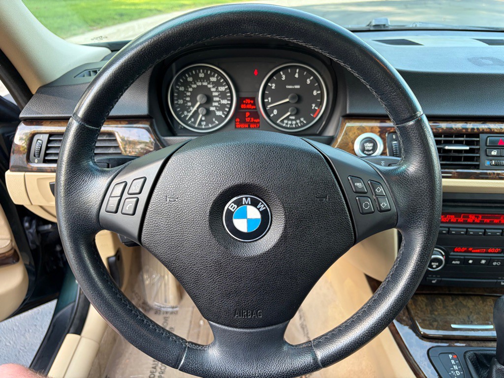 2007 BMW 3 Series Image 25