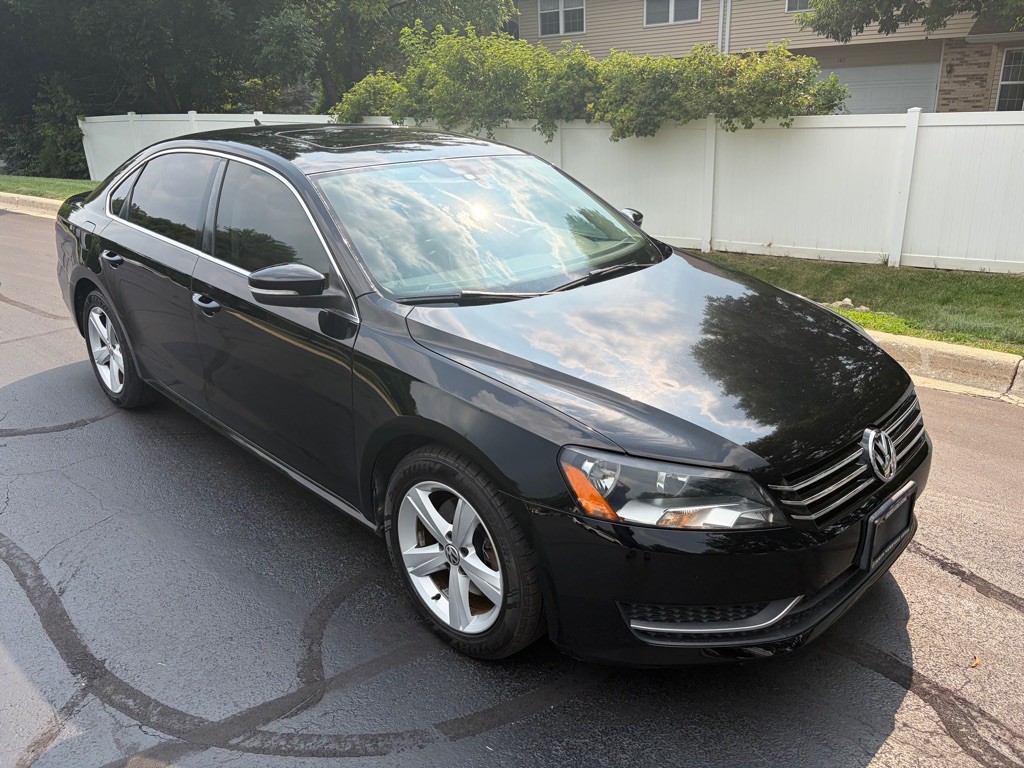 2013 Volkswagen Passat Image 4