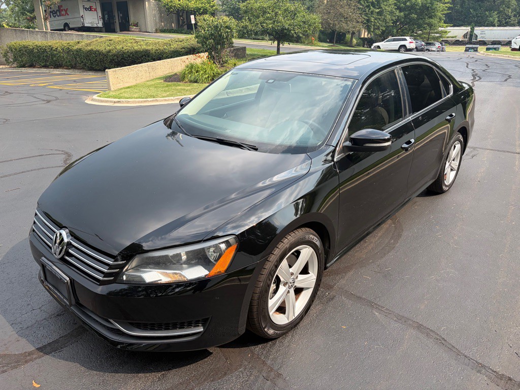 2013 Volkswagen Passat Image 14