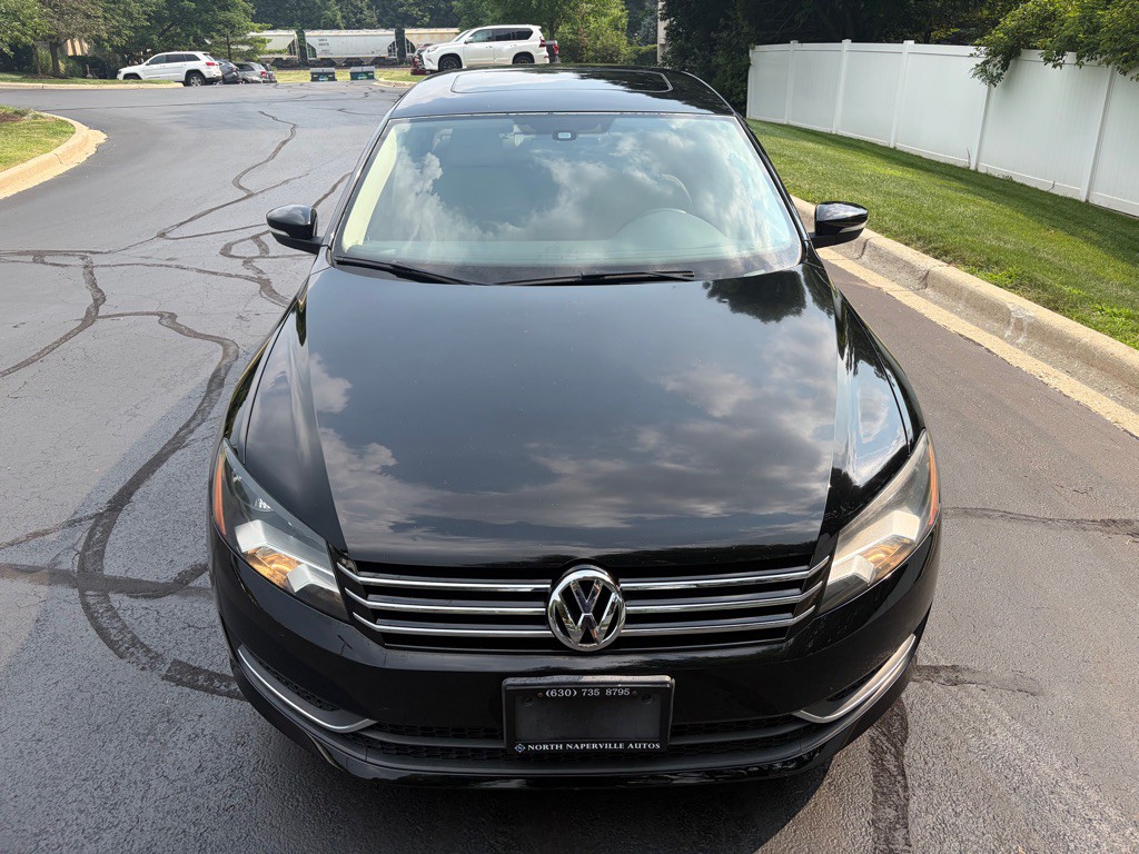 2013 Volkswagen Passat Image 16