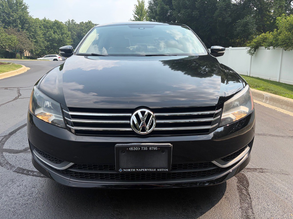2013 Volkswagen Passat Image 17