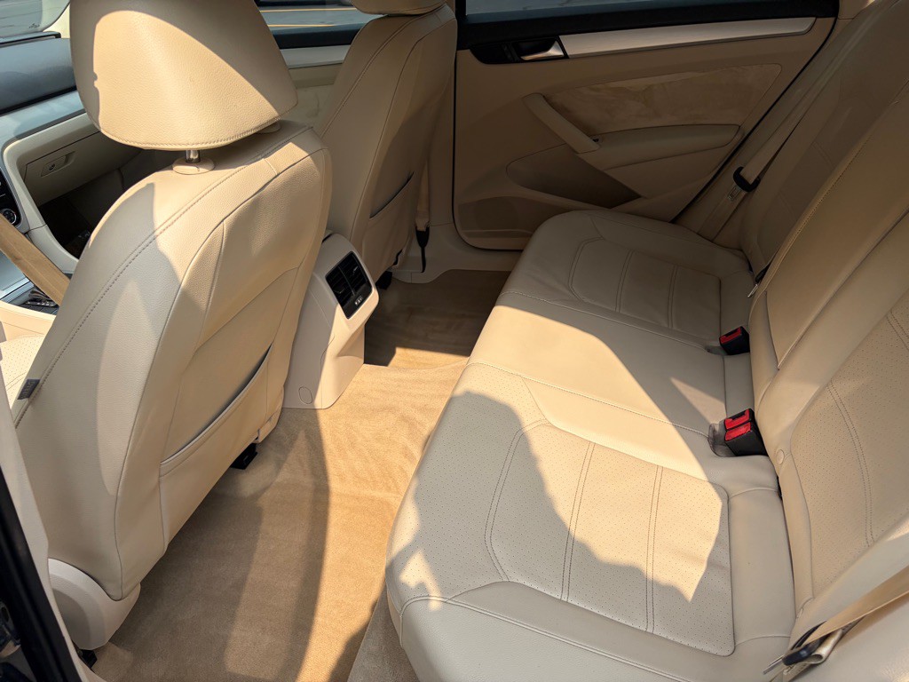 2013 Volkswagen Passat Image 41