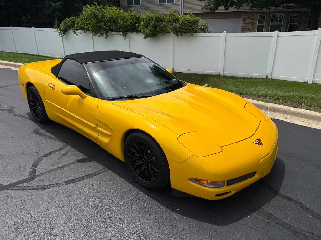 2004 Chevrolet Corvette Image 4