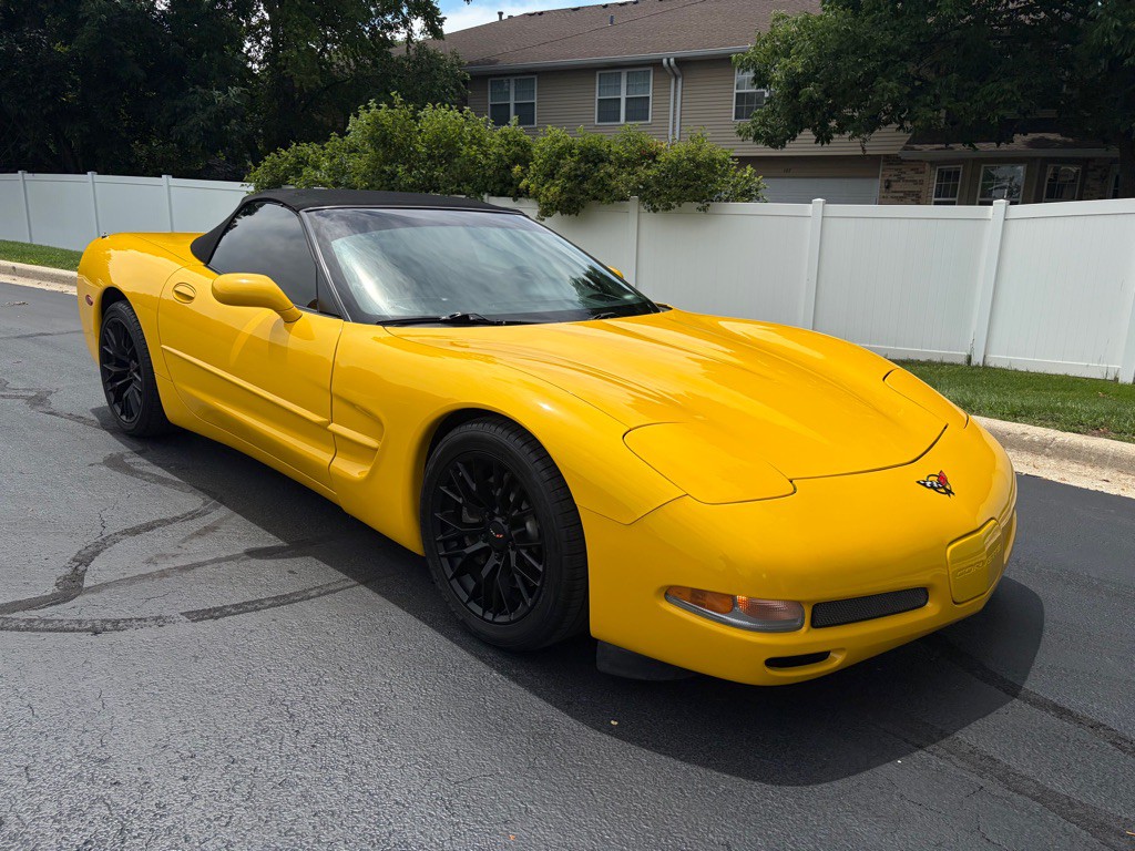 2004 Chevrolet Corvette Image 5