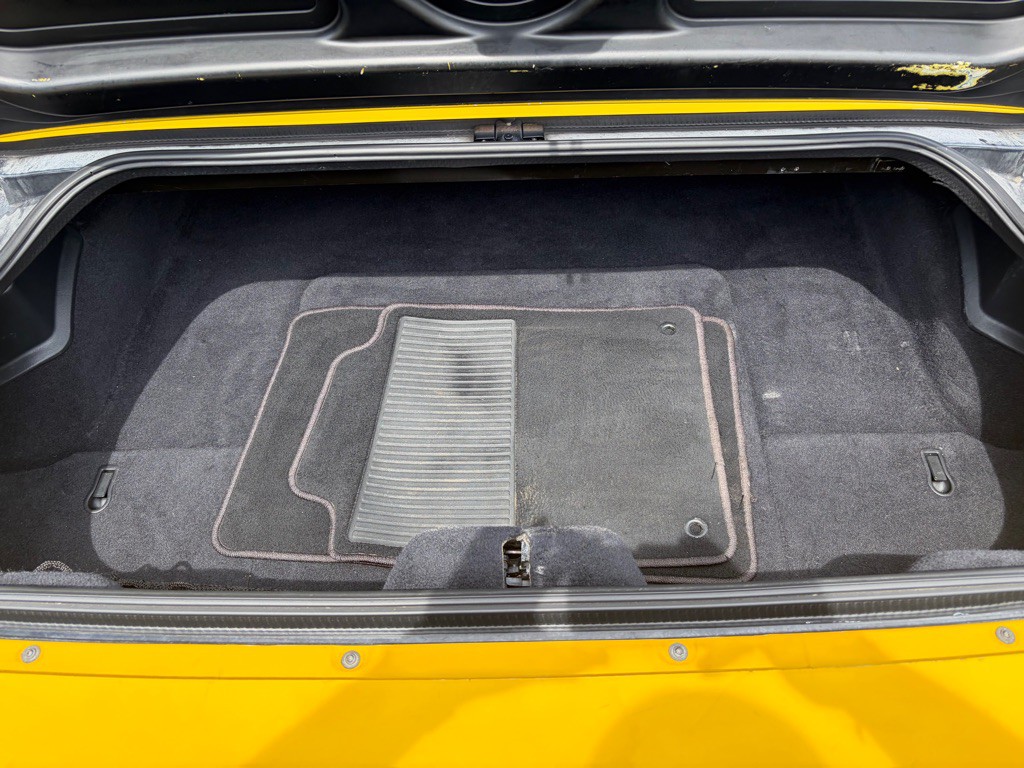 2004 Chevrolet Corvette Image 20