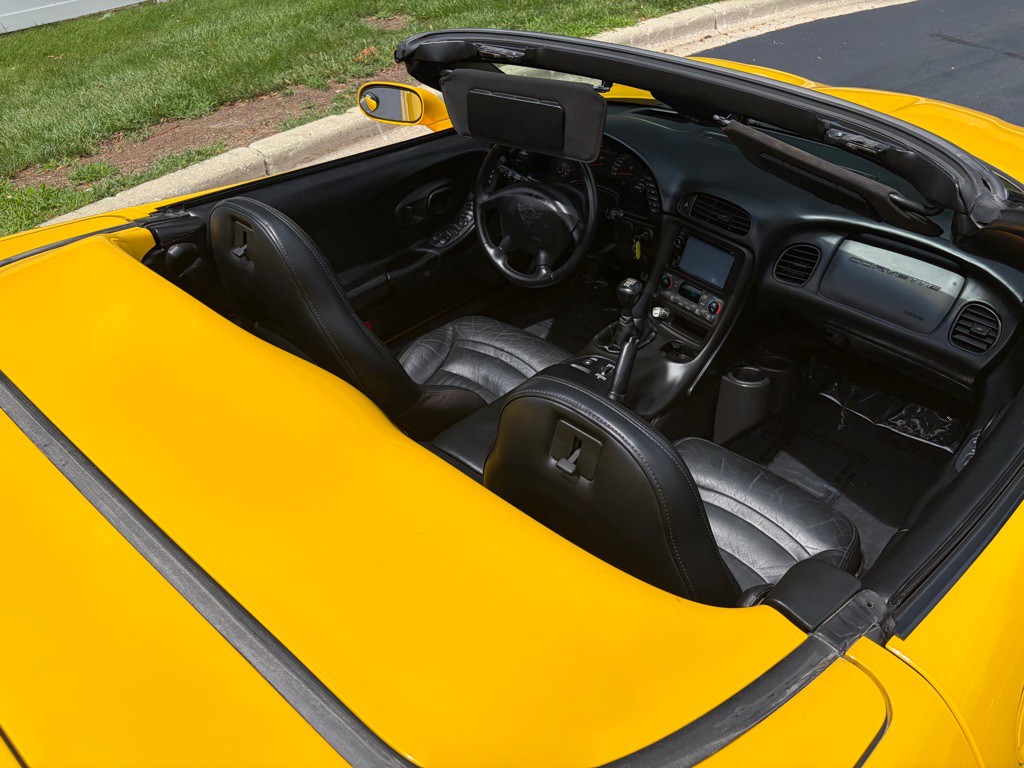 2004 Chevrolet Corvette Image 27