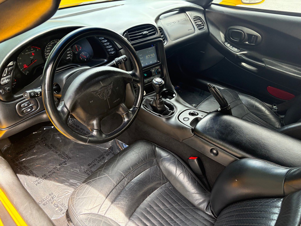 2004 Chevrolet Corvette Image 28