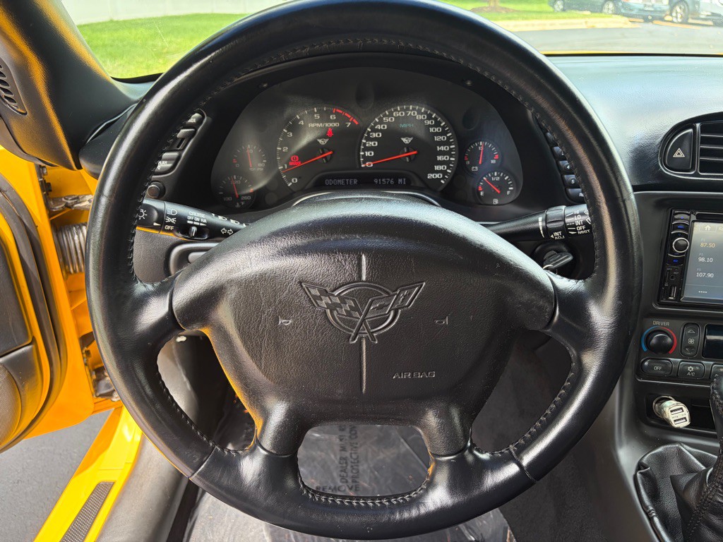 2004 Chevrolet Corvette Image 29