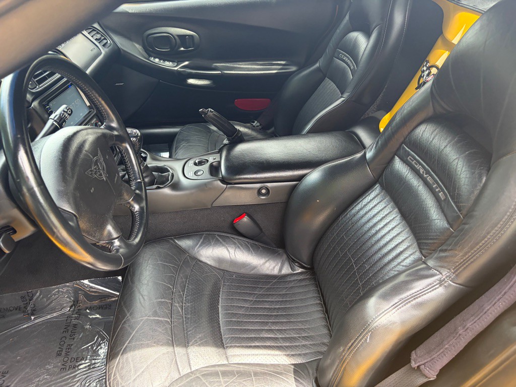 2004 Chevrolet Corvette Image 38