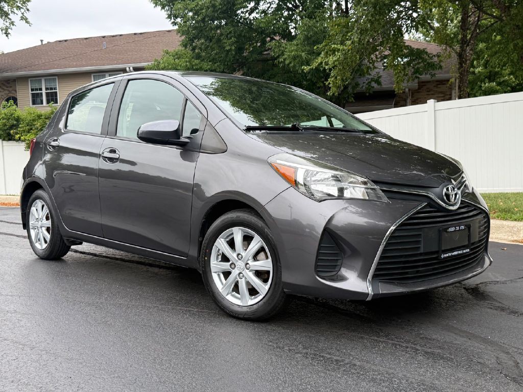 2017 Toyota Yaris Image 1
