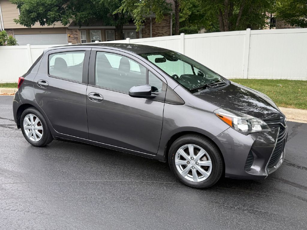 2017 Toyota Yaris Image 37