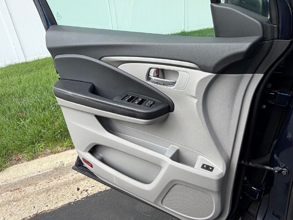 2016 Honda Pilot Image 35