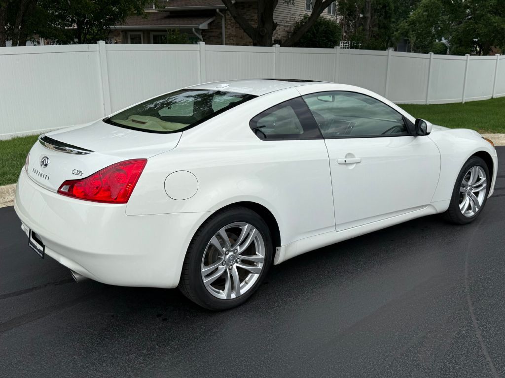 2009 INFINITI G37 Image 6