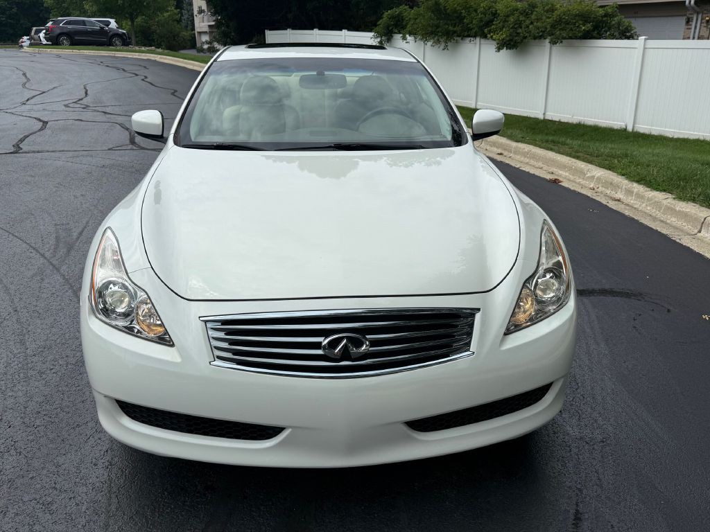 2009 INFINITI G37 Image 11