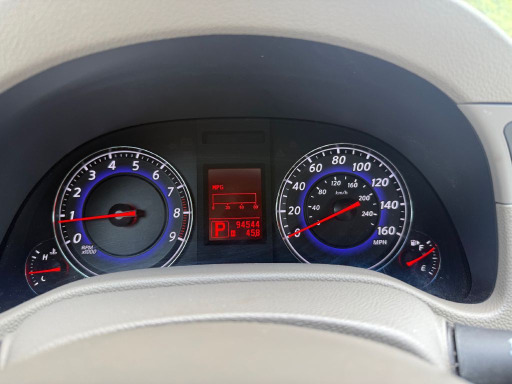 2009 INFINITI G37 Image 12
