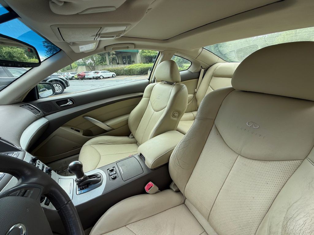 2009 INFINITI G37 Image 15