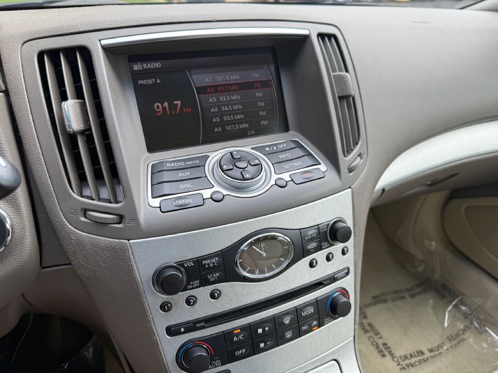 2009 INFINITI G37 Image 16