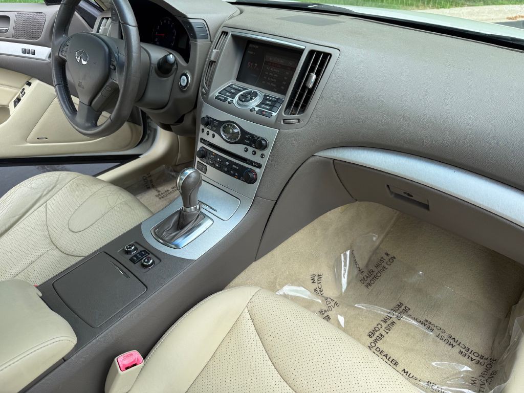2009 INFINITI G37 Image 19