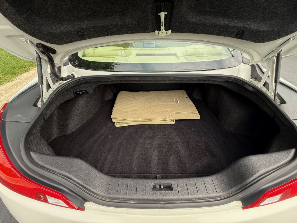 2009 INFINITI G37 Image 23