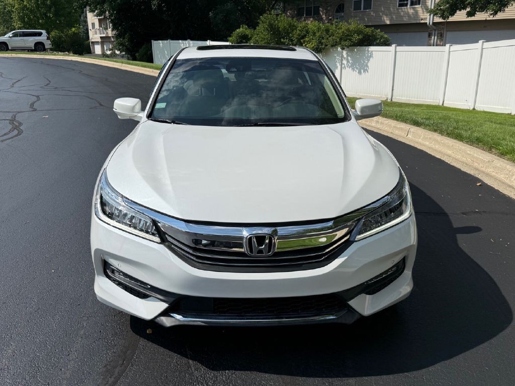 2016 Honda Accord Image 11