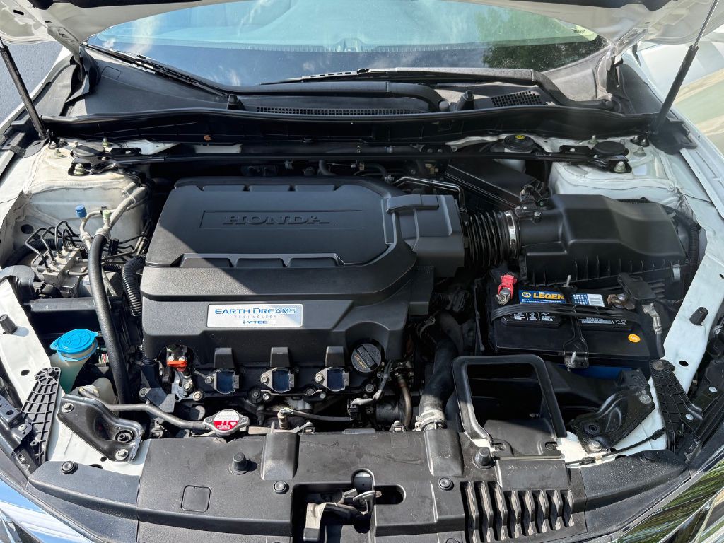 2016 Honda Accord Image 27