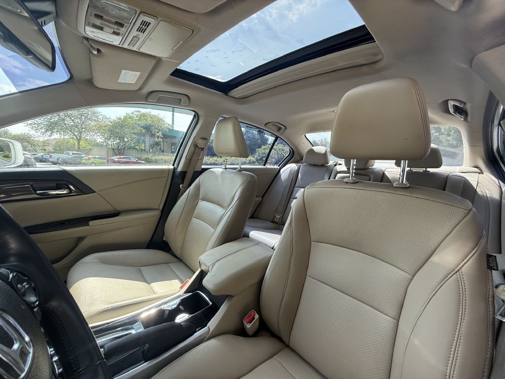 2016 Honda Accord Image 29