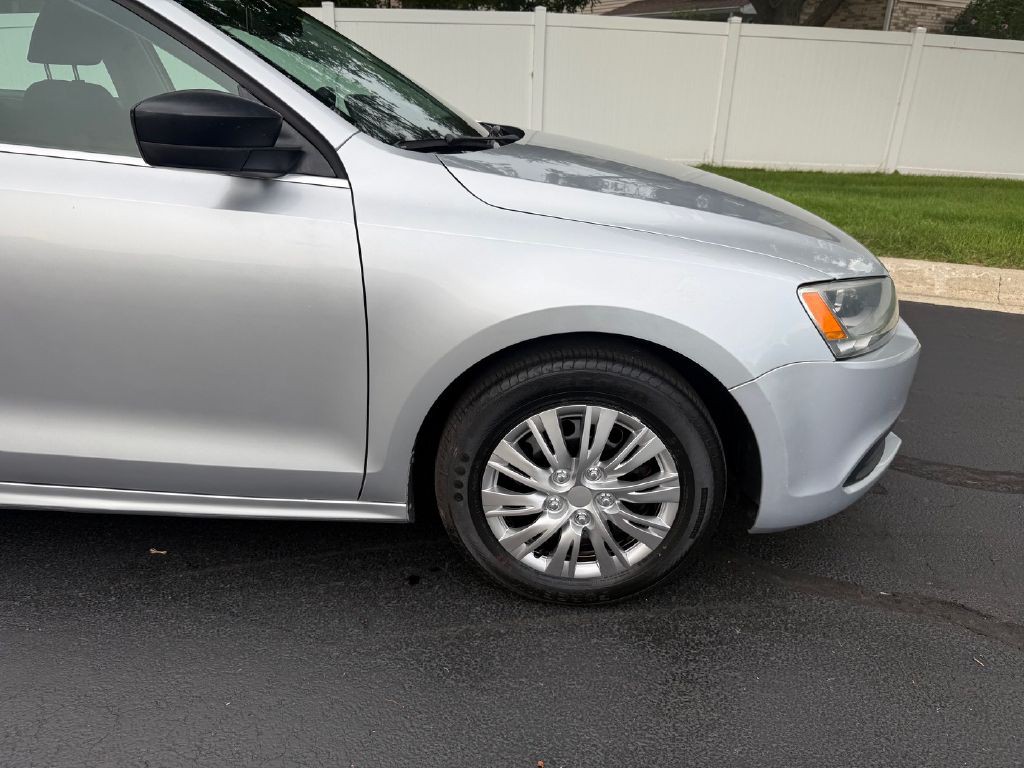 2014 Volkswagen Jetta Image 28