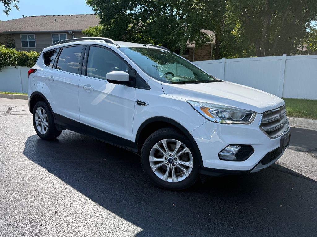 2019 Ford Escape Image 2