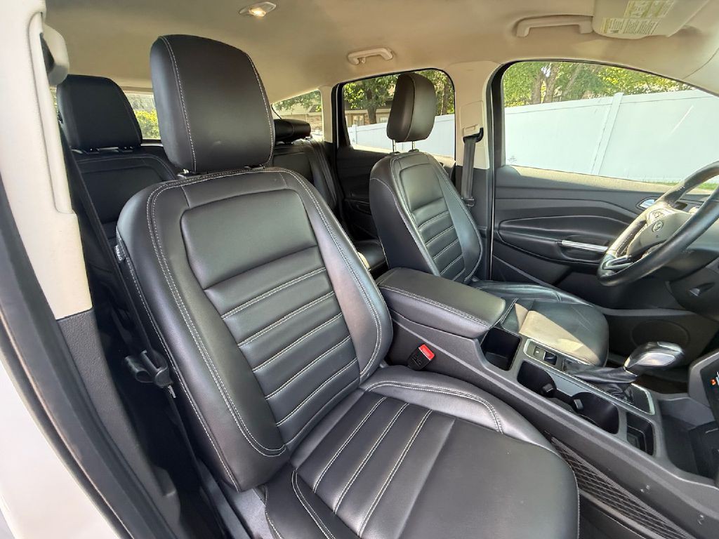 2019 Ford Escape Image 12