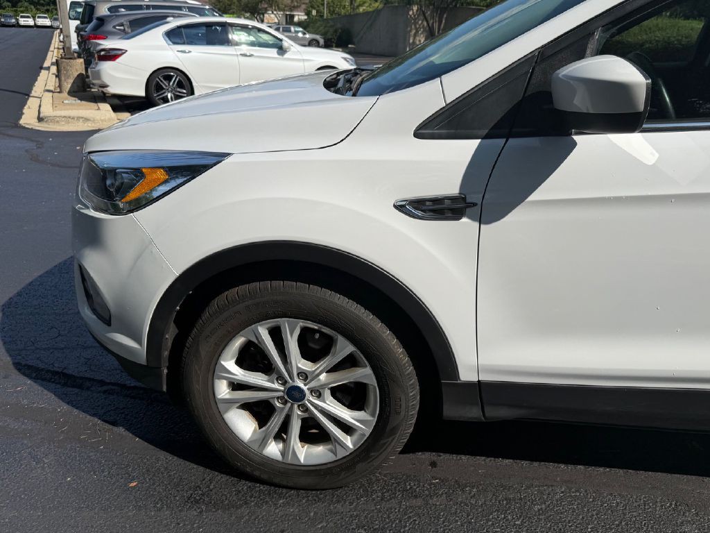 2019 Ford Escape Image 28