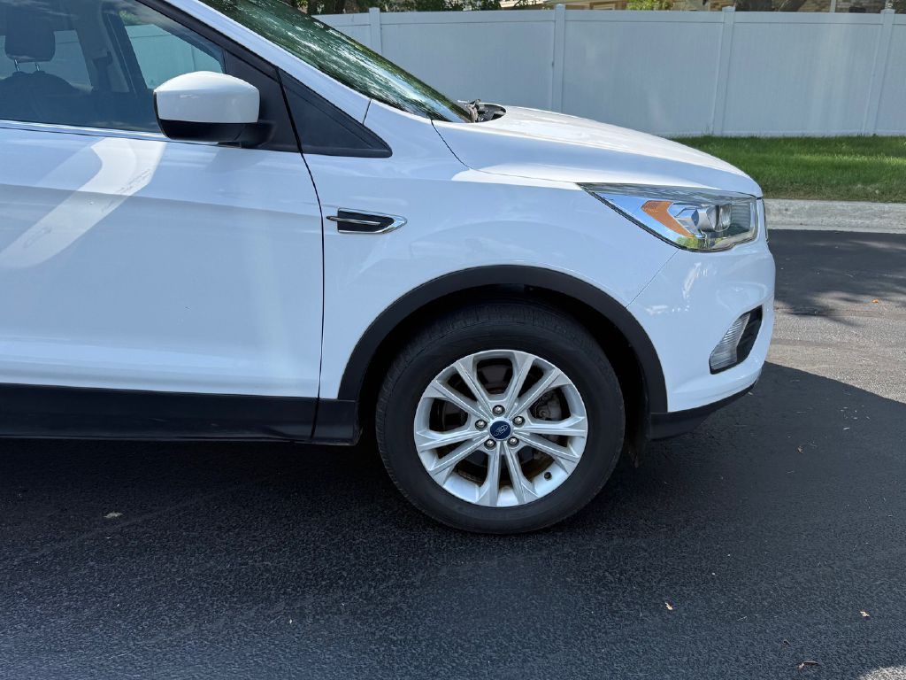 2019 Ford Escape Image 32