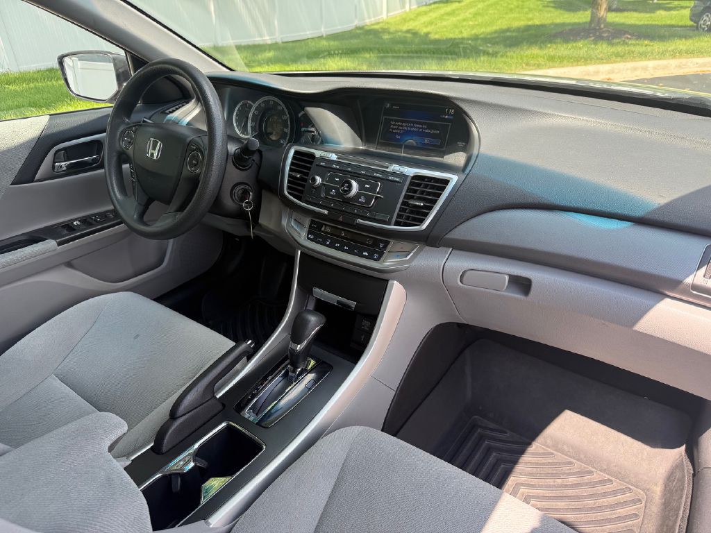 2013 Honda Accord Image 11